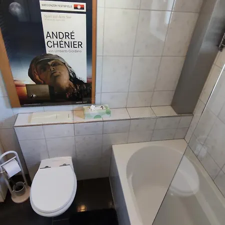 Apartamento Entspannt Und Verkehrsguenstig In *